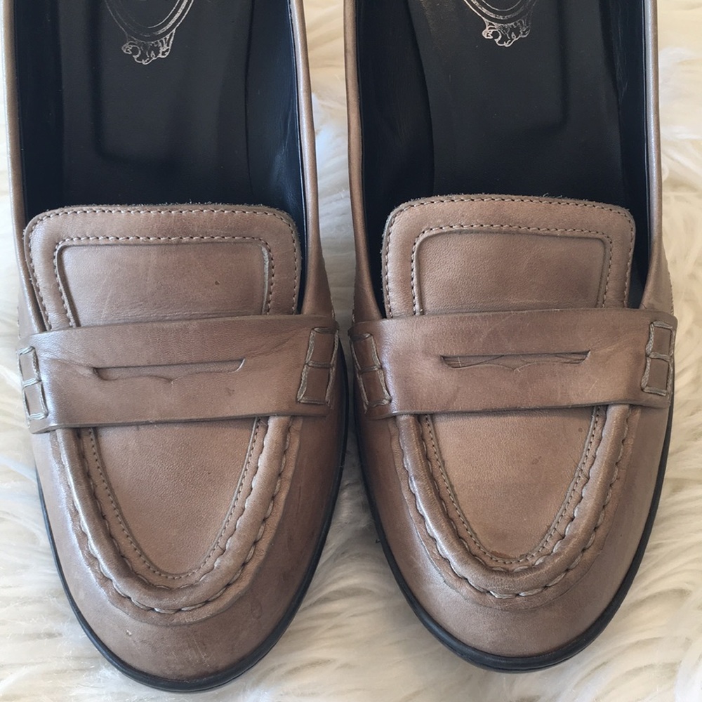 Tod’s Taupe Leather Platform Heel - Picture 10 of 16